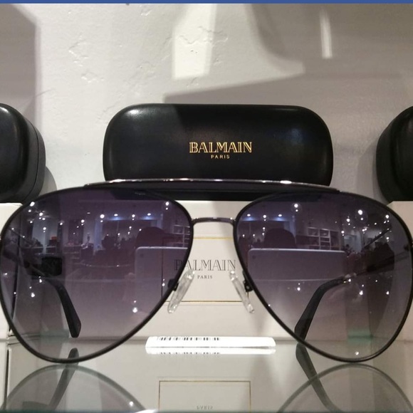 Meet your Posher, Edit Consignment & Boutique - Picture 4 of 8